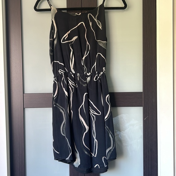 Dress with pockets by Nicole Bridger in size 8 - Picture 4 of 4